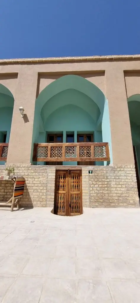 بوم گردی عروسک و اسباب بازی - واحد 2 - تراس