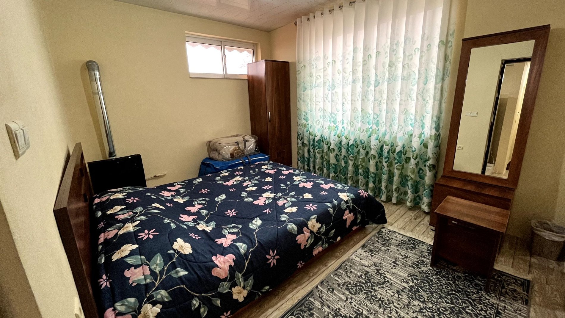 یک خوابه گلکده کنتیا