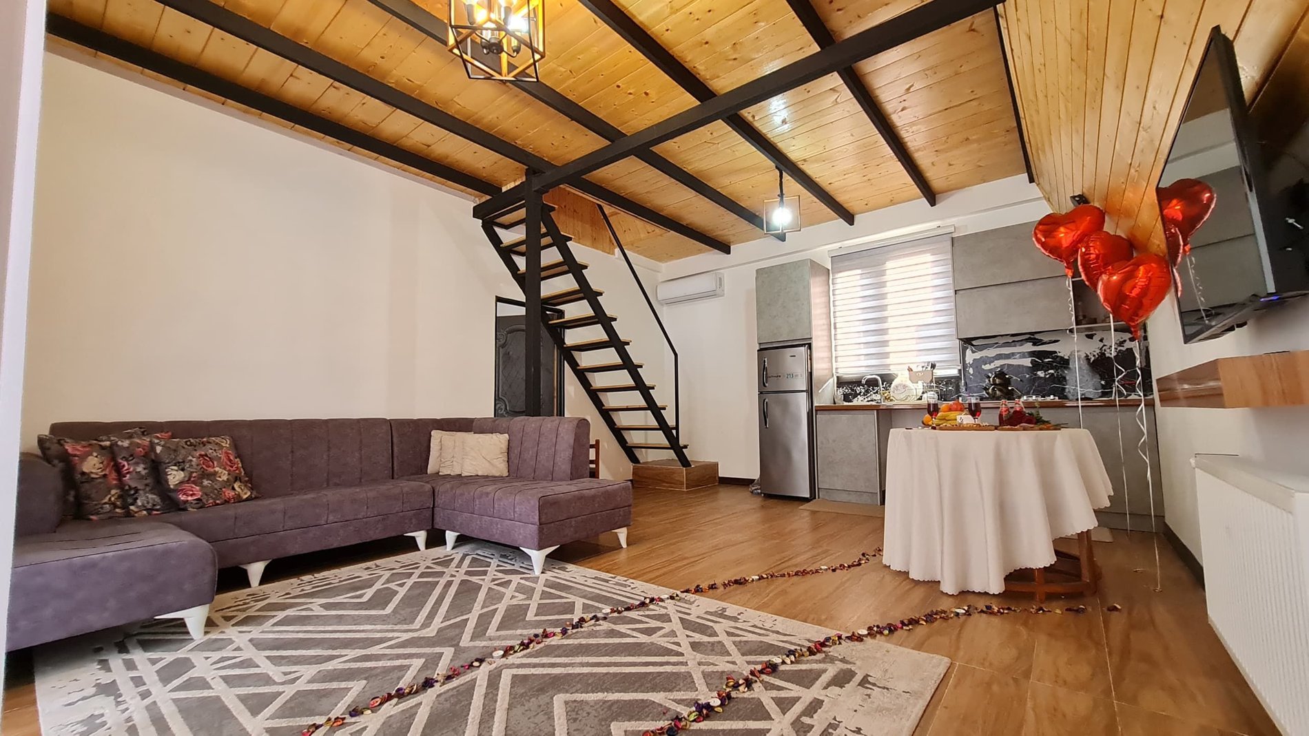 دوخوابه سوئیسی توسکا 1