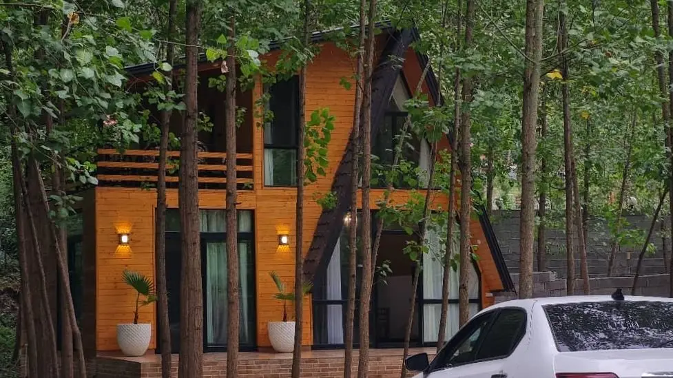 کلبه دوخوابه سوئیسی توسکا 1