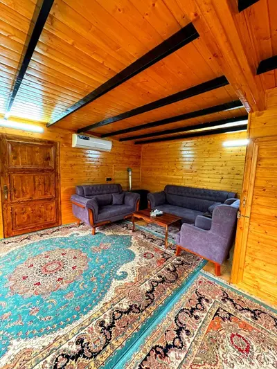 کلبه دوخوابه جنگلی جکوزی دار جهان