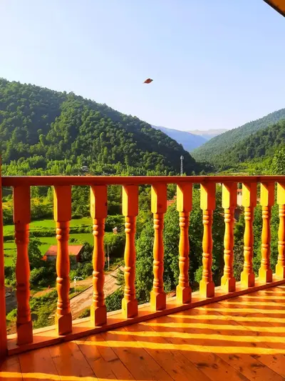 کلبه دوخوابه جنگلی جکوزی دار جهان