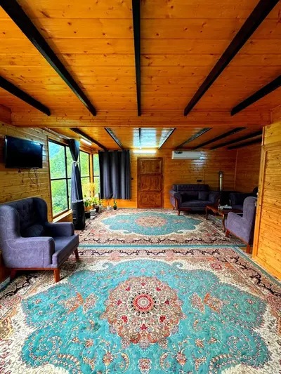 کلبه دوخوابه جنگلی جکوزی دار جهان