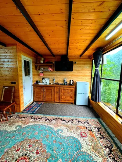 کلبه دوخوابه جنگلی جکوزی دار جهان