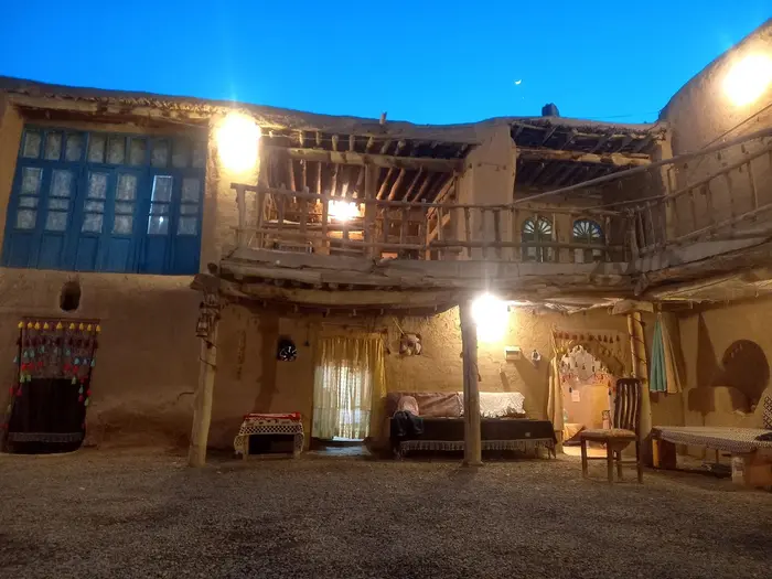 بوم گردی مزداگرد - واحد 5 - محوطه