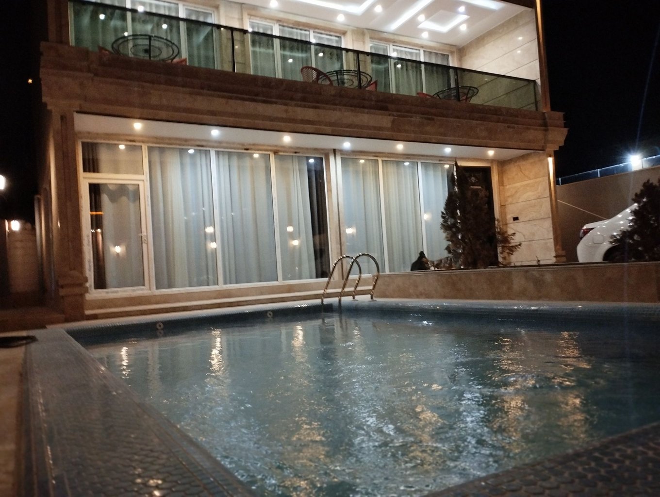 سه خوابه استخردار آبگرم بوفالو