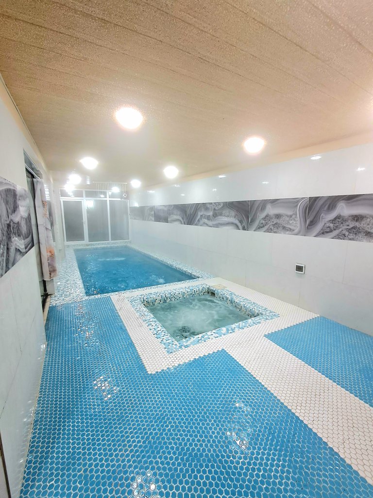 ویلا نه خوابه استخردار آبگرم عمارت فرهنگ