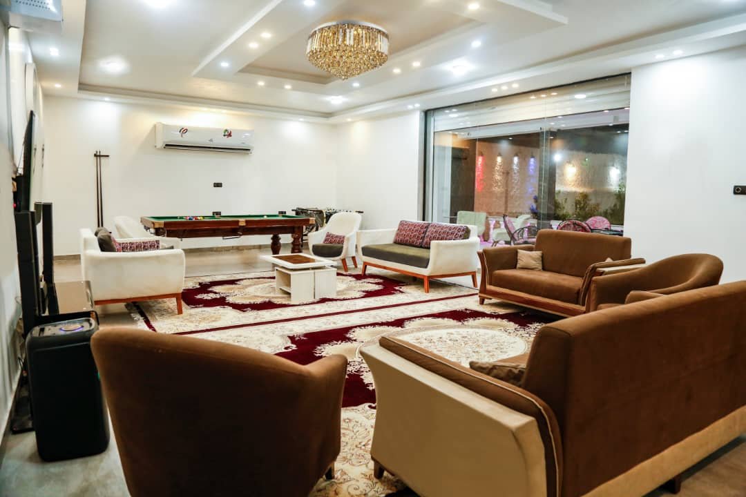 ویلا دوخوابه استخردار آبگرم روشن