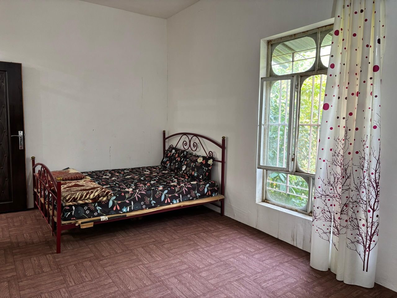 یک خوابه استخردار باغ پردیس