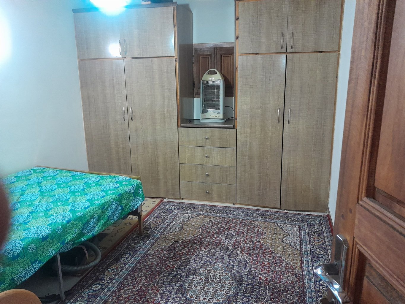 اقامتگاه سنتی یک خوابه خانه بر