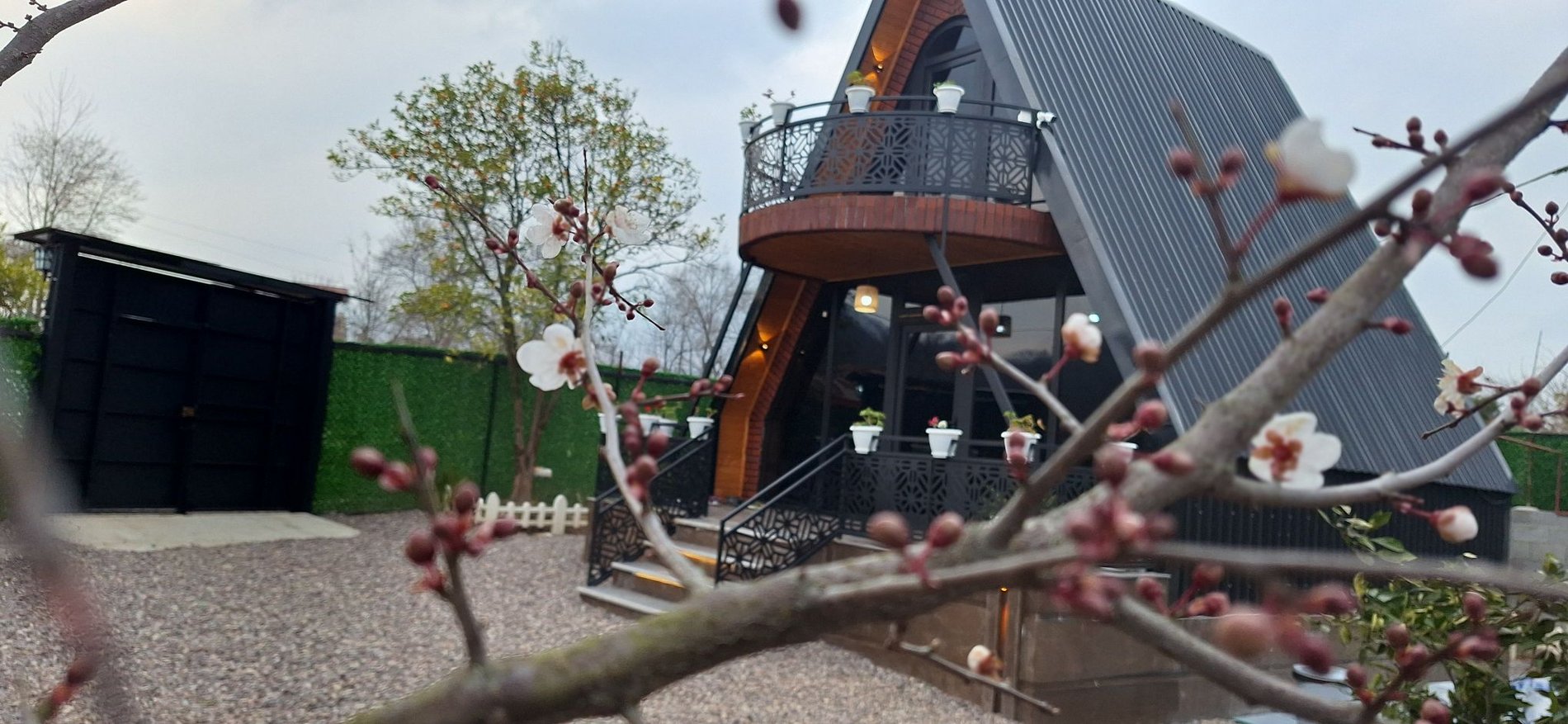 کلبه یک خوابه سوئیسی پندار