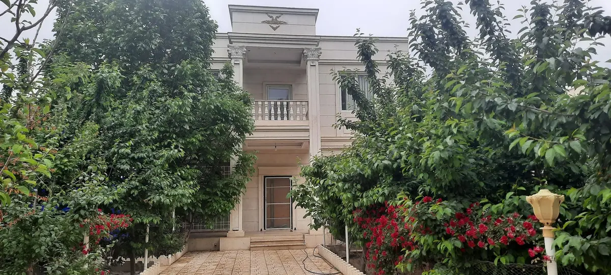 ویلا دوخوابه استخردار آبگرم عمارت ثنا