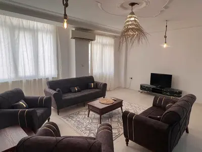 آپارتمان دوخوابه پلاراز