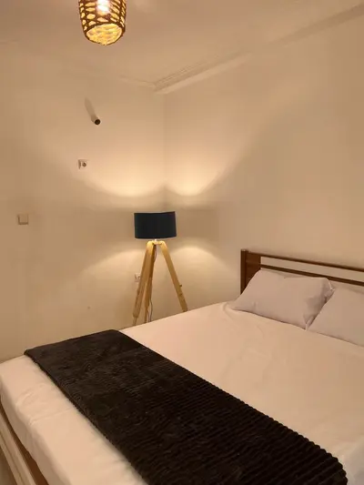 آپارتمان دوخوابه پلاراز