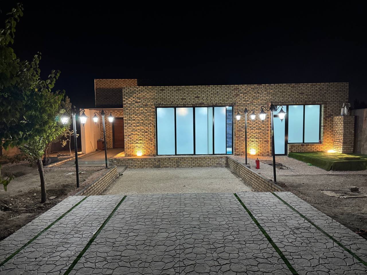 ویلا دوخوابه استخردار آبگرم یغمایی