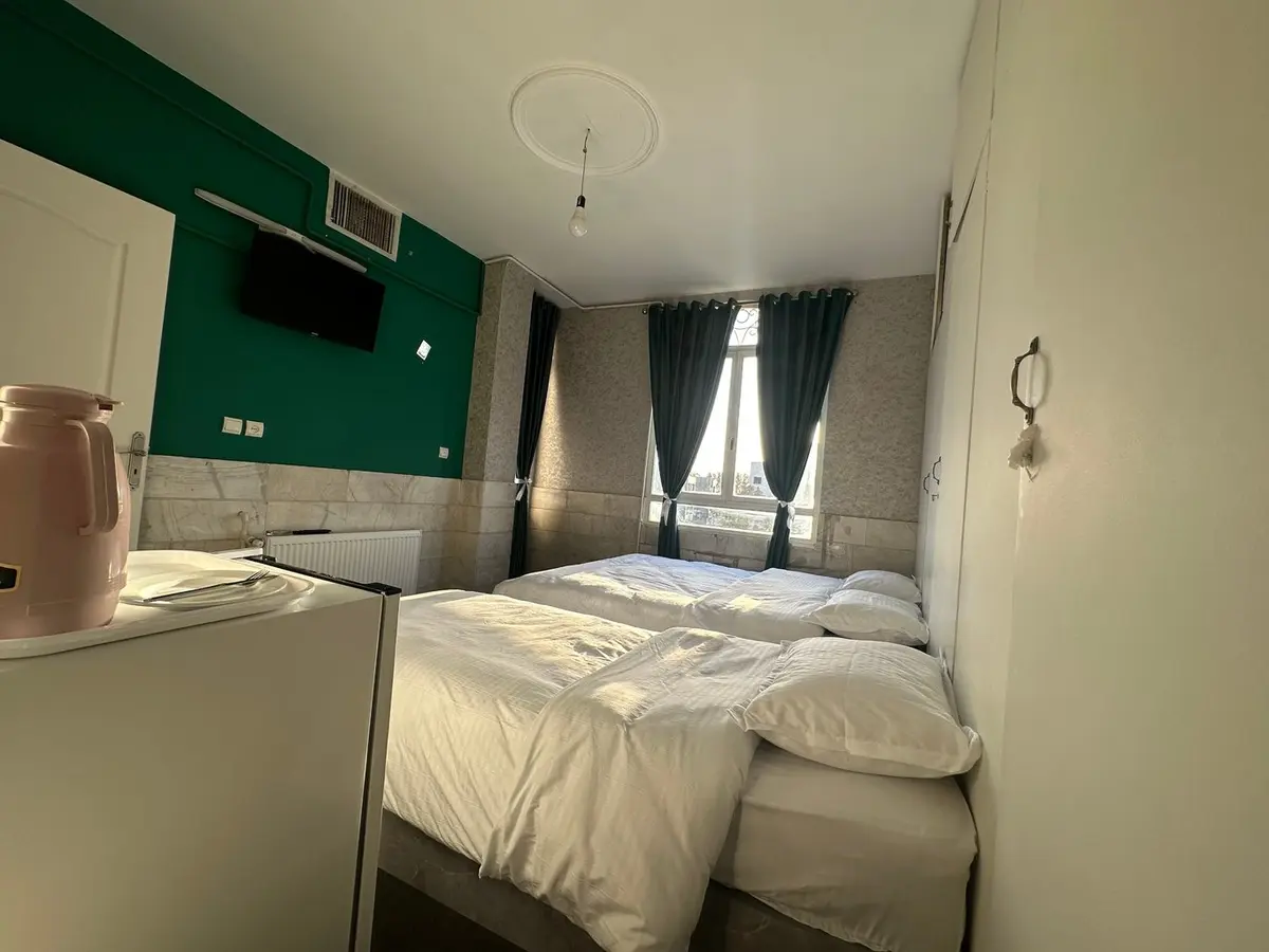 مسافرخانه عرفان - واحد سه تخته 1