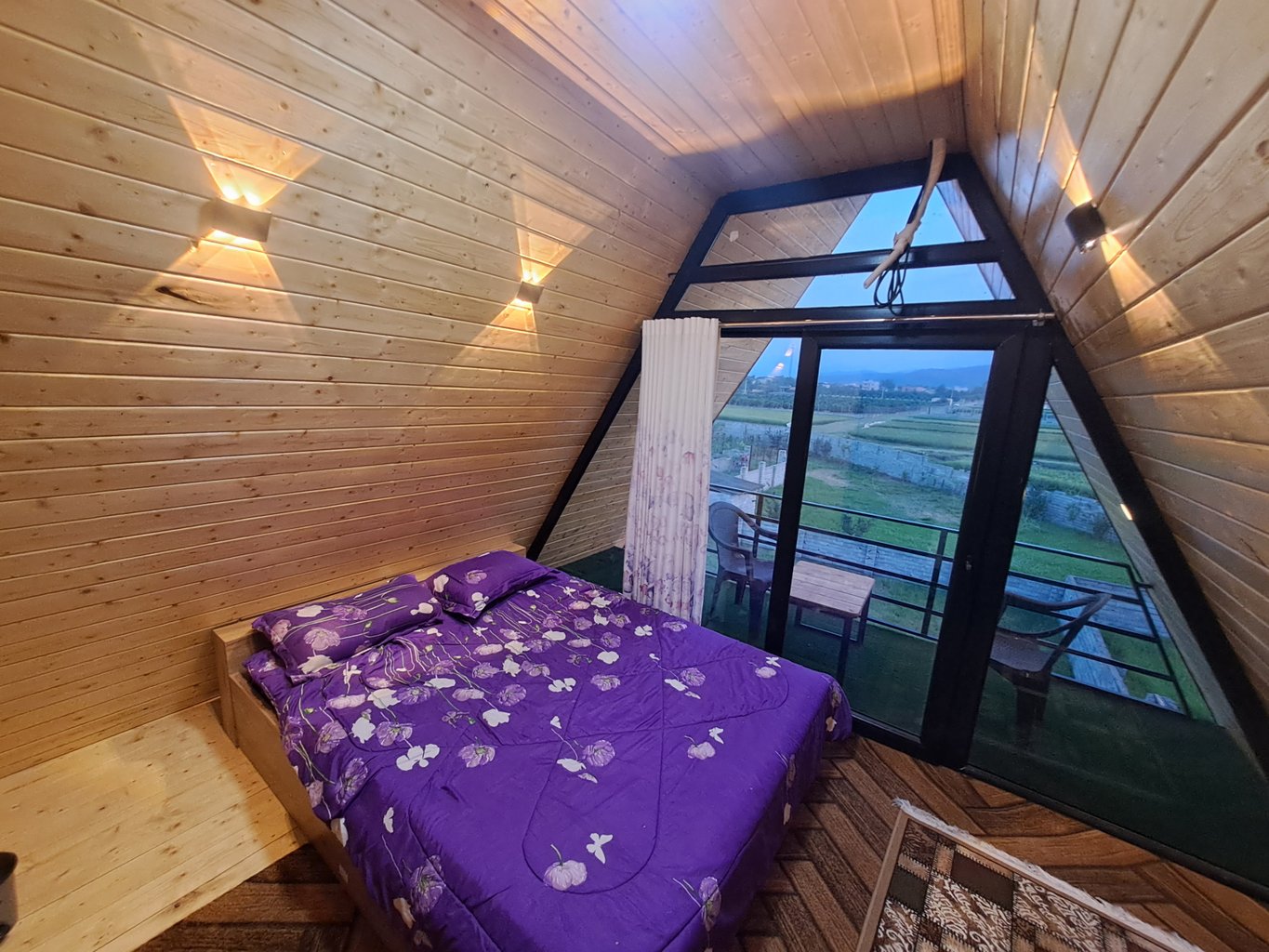 کلبه دوخوابه سوئیسی صفا