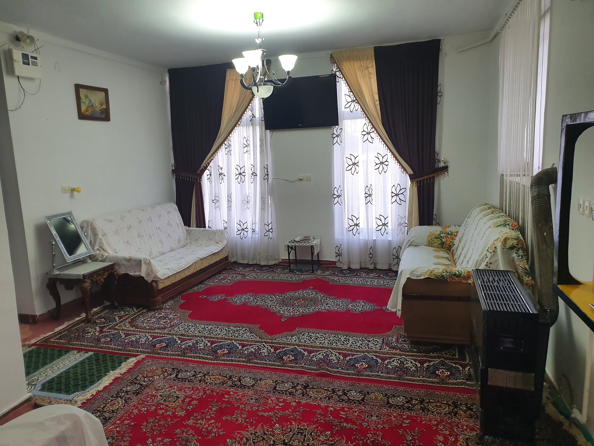 سوئیت یک خوابه طاقبستان