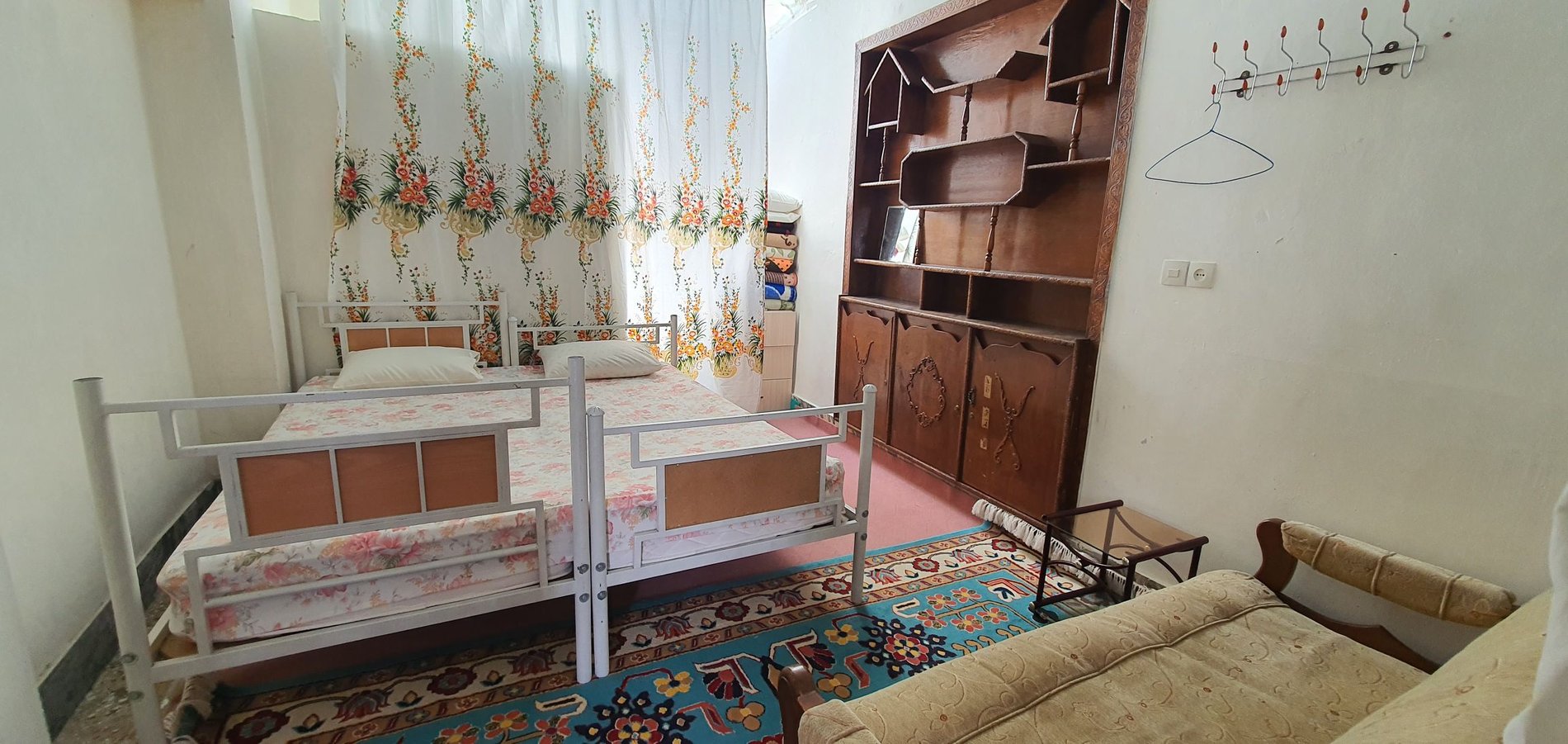 یک خوابه طاقبستان 1