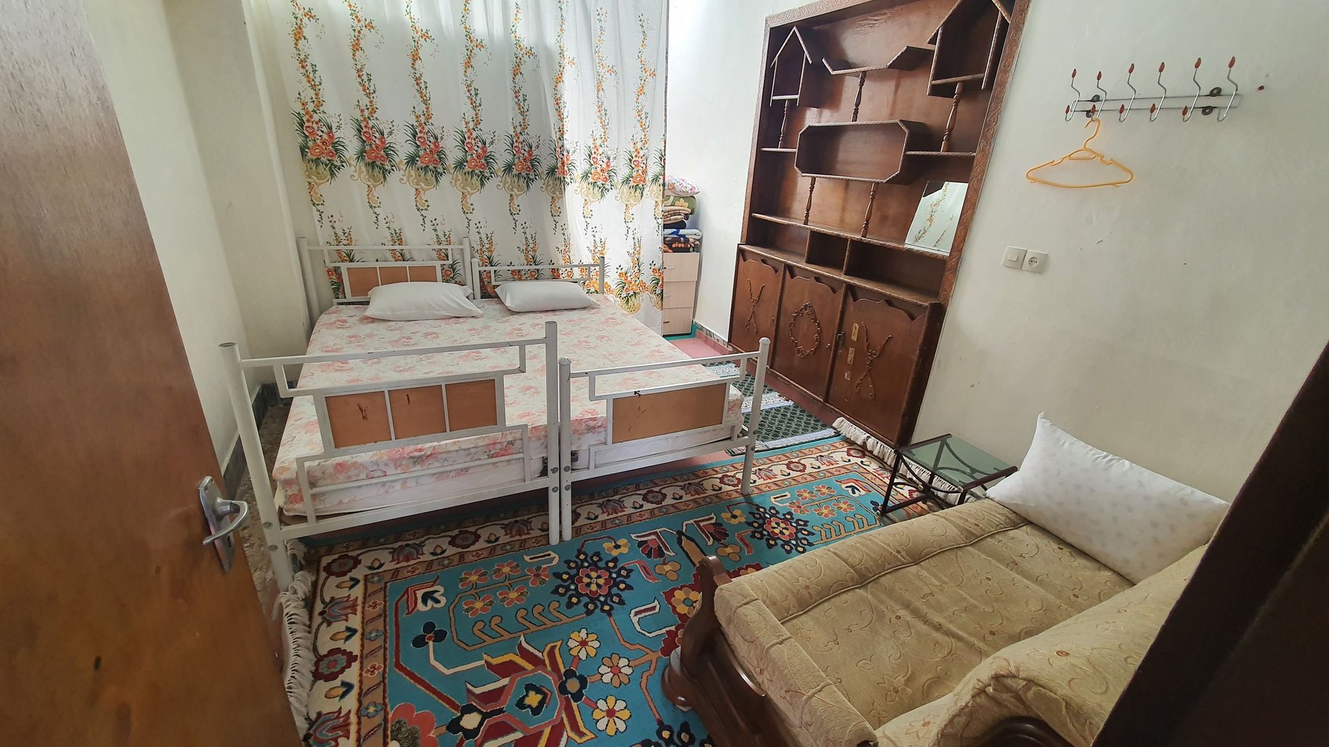 یک خوابه طاقبستان 1