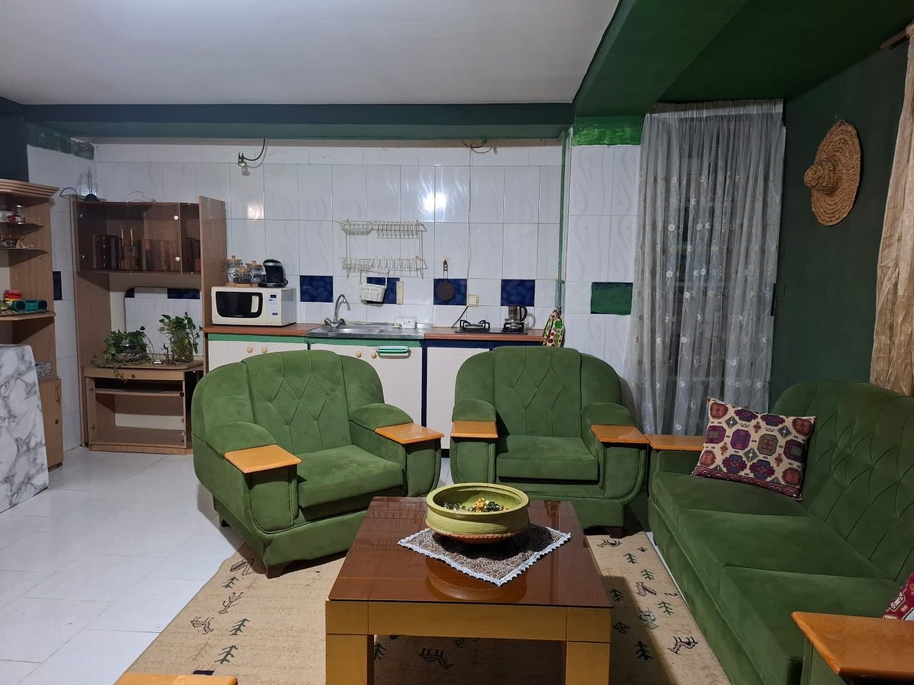 سوئیت یک خوابه باغ مَلِک