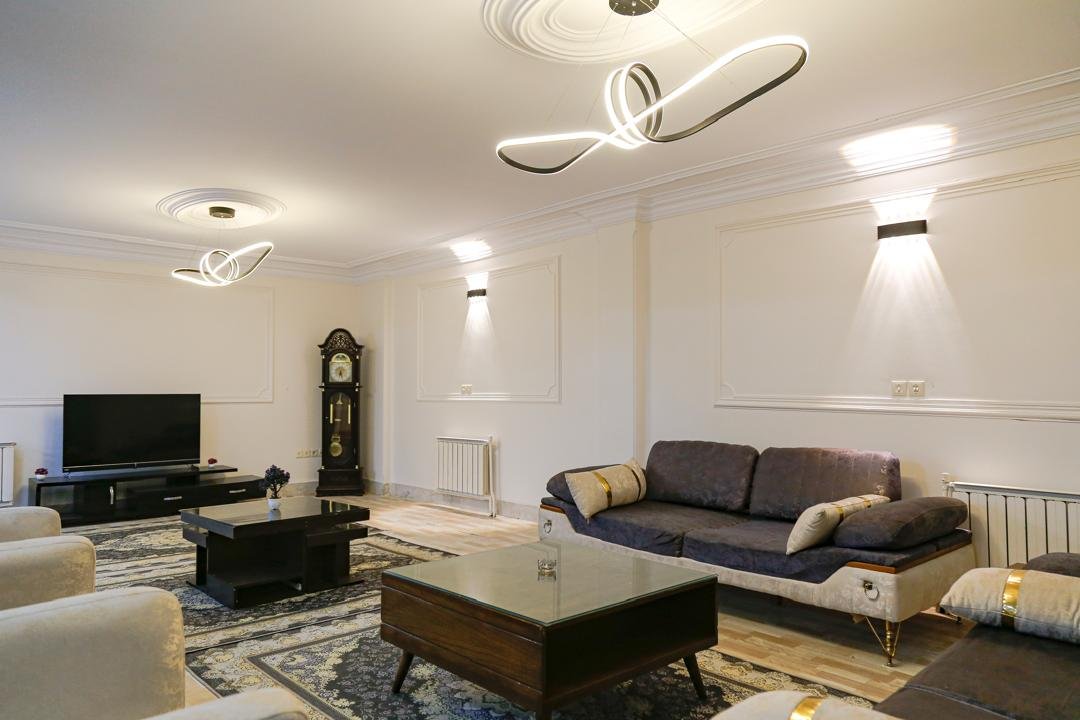 آپارتمان سه خوابه جکوزی دار قائم