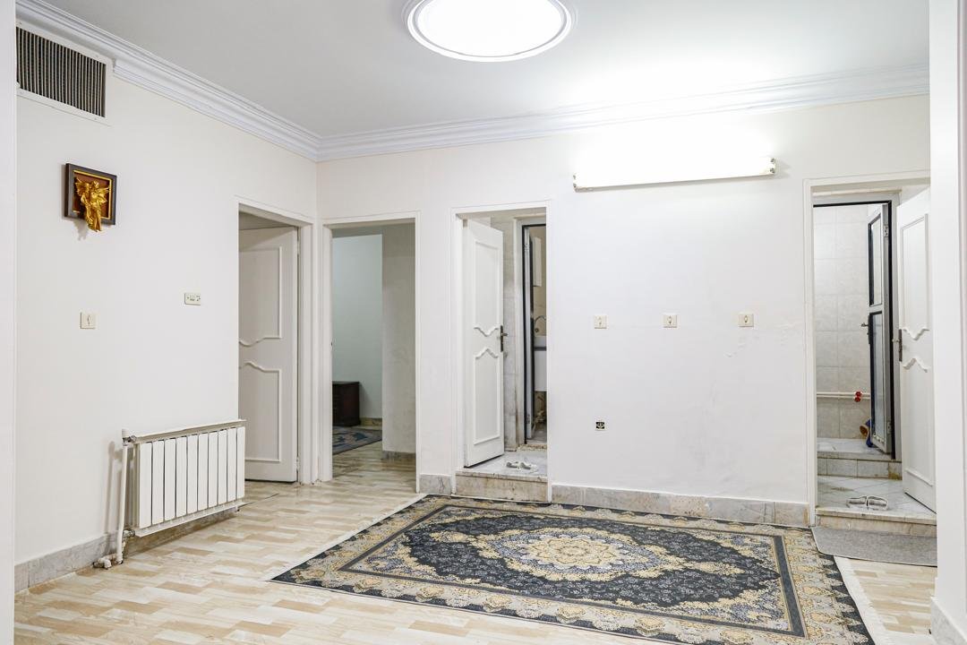 آپارتمان سه خوابه جکوزی دار قائم
