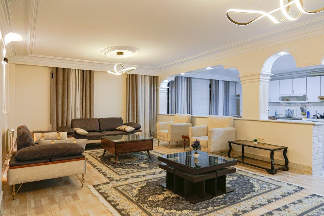 آپارتمان سه خوابه جکوزی دار قائم