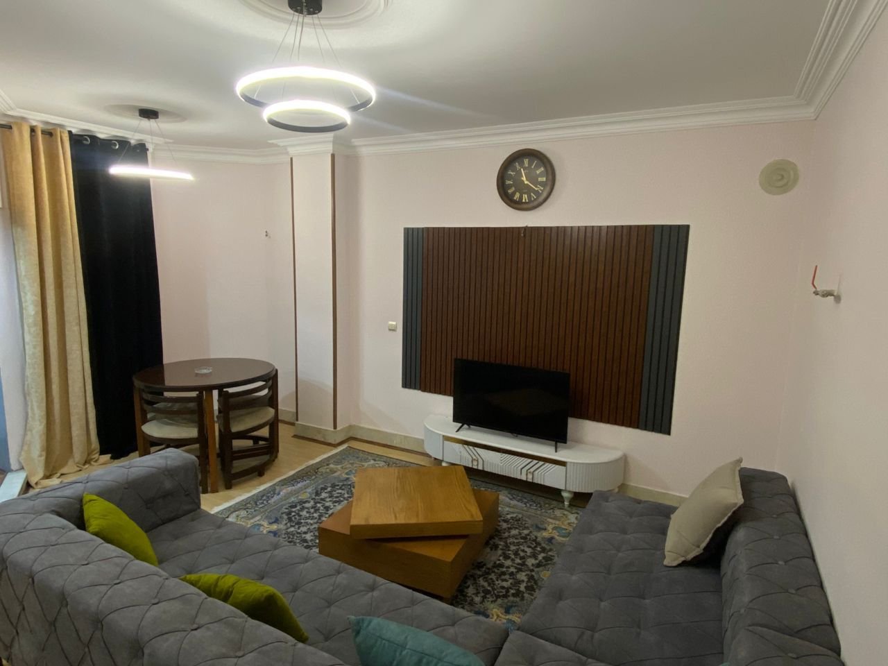 آپارتمان دوخوابه گلشنی آزادی واحد 8