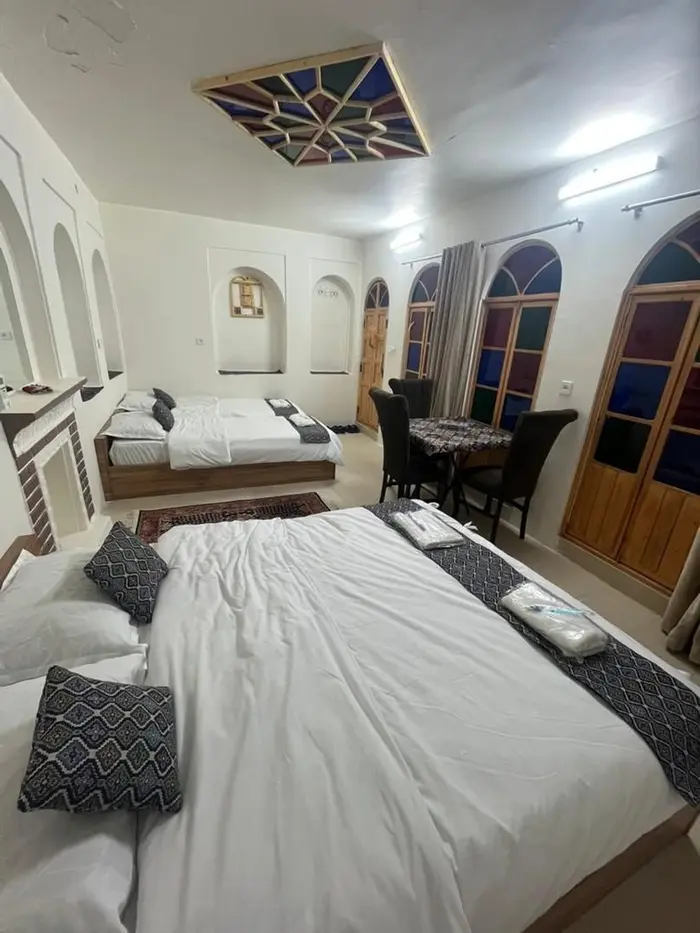 بوم گردی خانه همای - واحد پنج دری