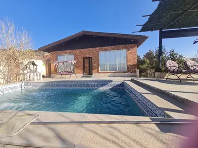 ویلا دوخوابه استخردار آبگرم سهیلیه ششم