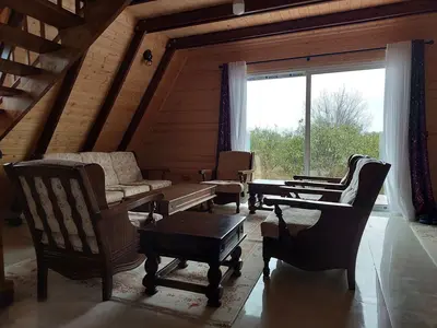 کلبه دوخوابه سوئیسی دلفان