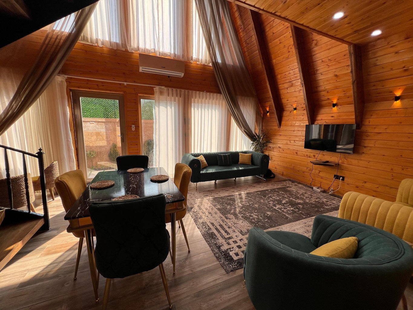 دوخوابه استخردار آبگرم ژینگو