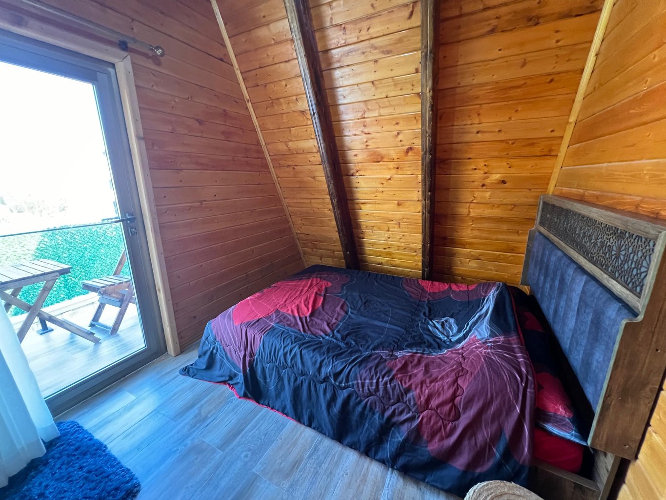 کلبه دوخوابه استخردار آبگرم ژینگو