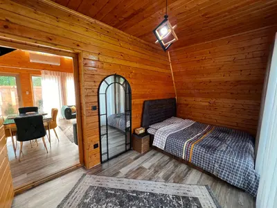 کلبه دوخوابه استخردار آبگرم ژینگو