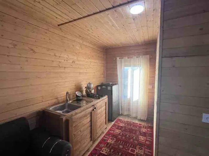 کلبه یک خوابه بهشت کوچک 4 - انتخاب عنوان تصویر