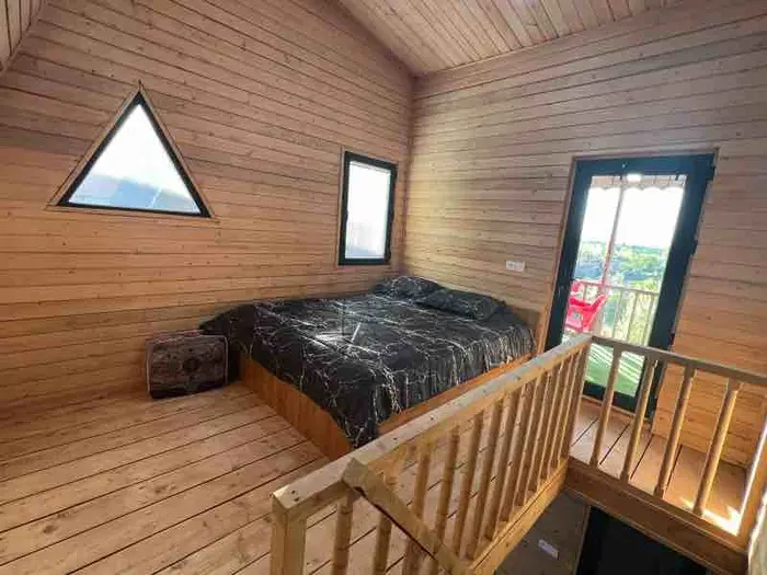 کلبه یک خوابه بهشت کوچک 4 - انتخاب عنوان تصویر