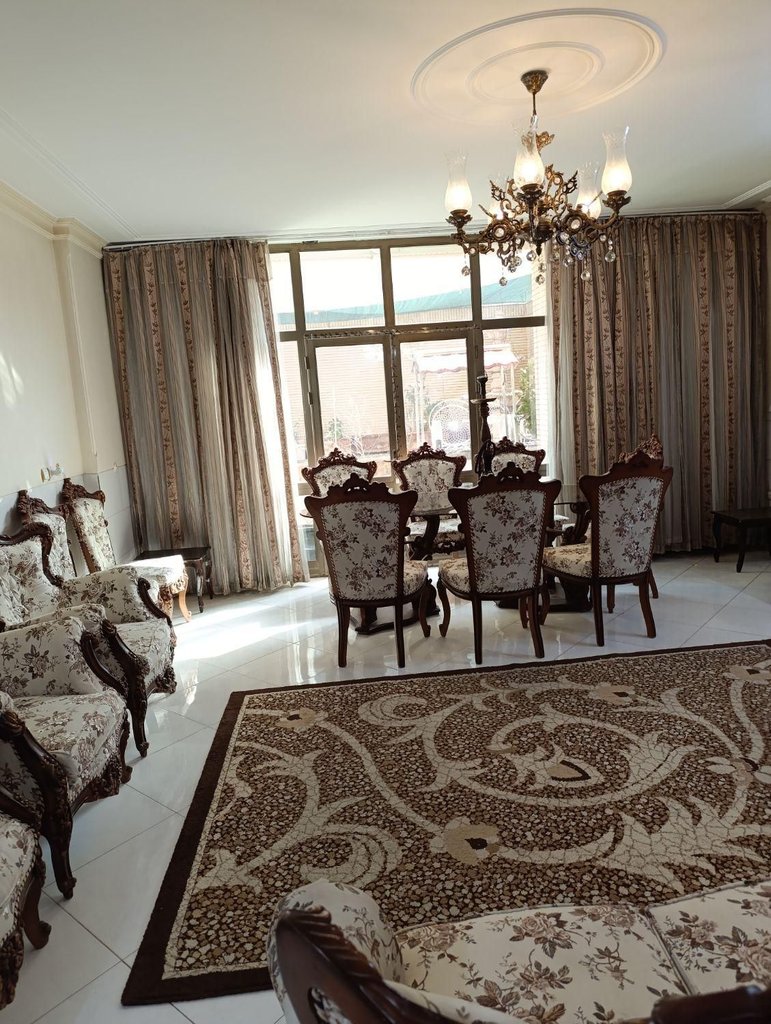 آپارتمان دوخوابه چهل‌ستون