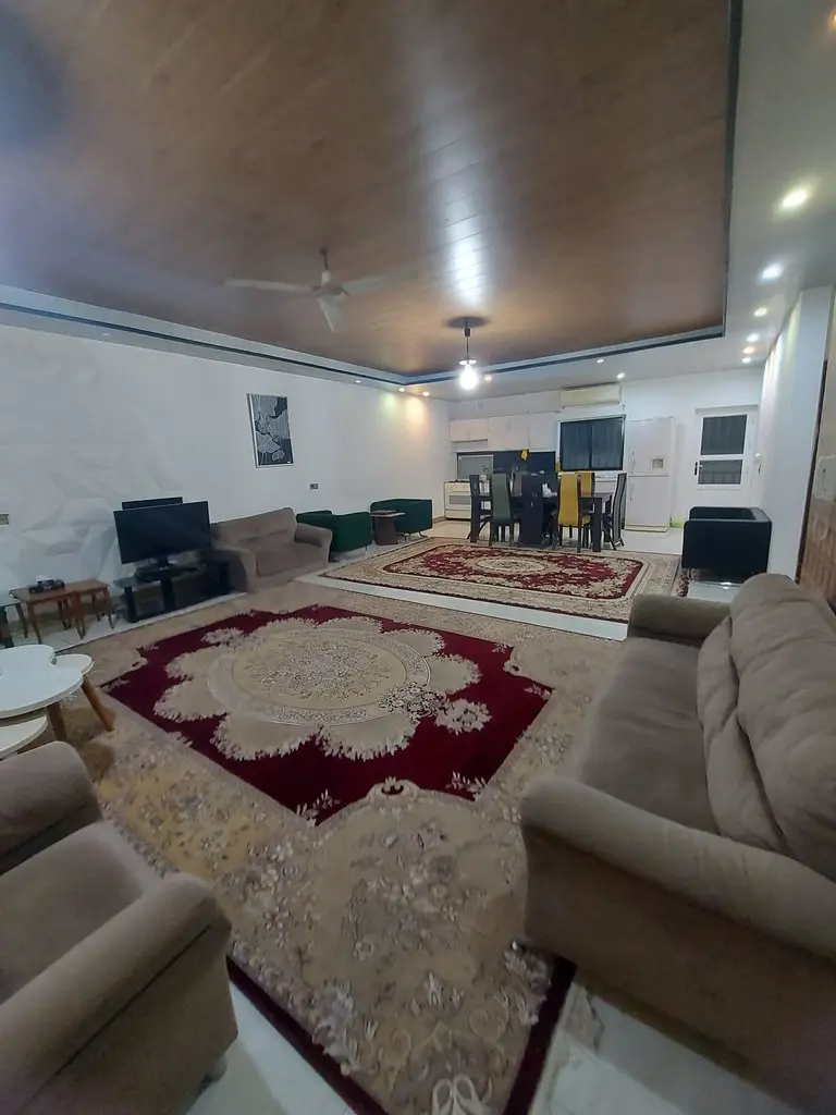 ویلا دوخوابه ساحلی مگنولیا - نمای کامل حال و پذیرایی و آشپزخانه