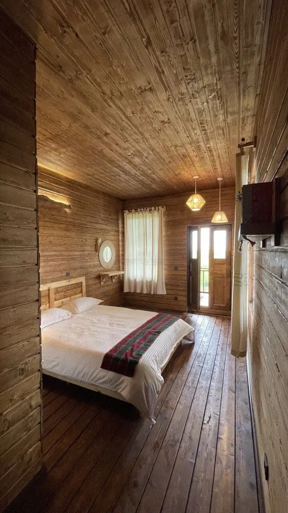 بوم گردی دلژین - واحد باران