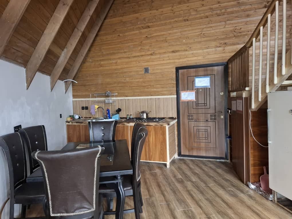 تریپلکس استخردار آبگرم سوئیسی دوخوابه فضلی