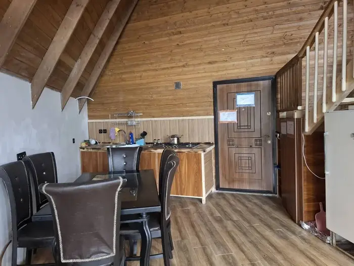 کلبه تریپلکس استخردار آبگرم سوئیسی دوخوابه فضلی