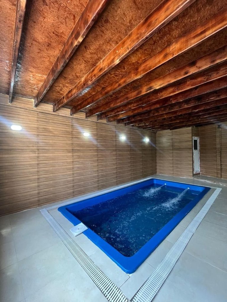 تریپلکس استخردار آبگرم سوئیسی دوخوابه فضلی