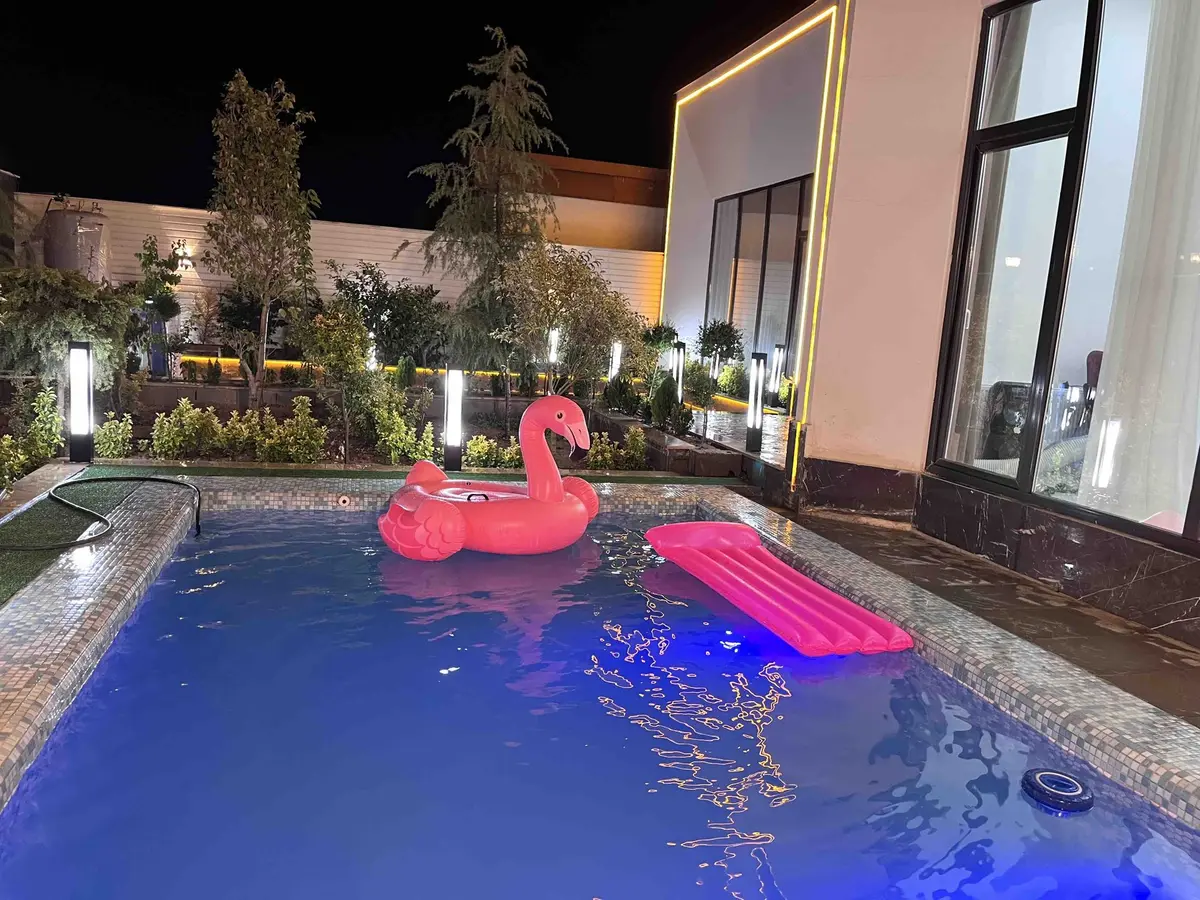 ویلا دوخوابه استخردار آبگرم تهراندشت آران - انتخاب عنوان تصویر