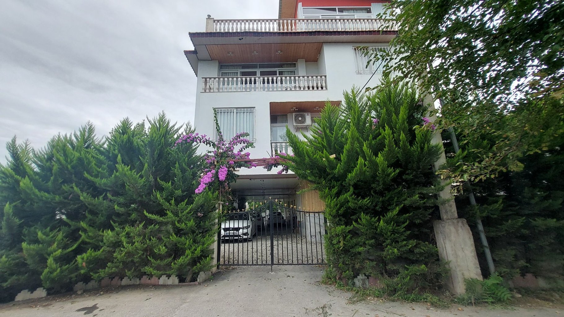 آپارتمان دوخوابه گل مریم واحد 2