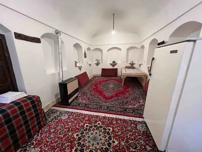 اقامتگاه سنتی بابابزرگ - واحد ایوان - انتخاب عنوان تصویر