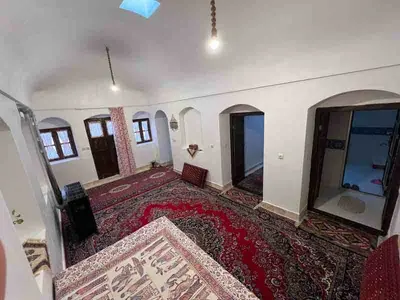 اقامتگاه سنتی بابابزرگ - واحد پنج دری