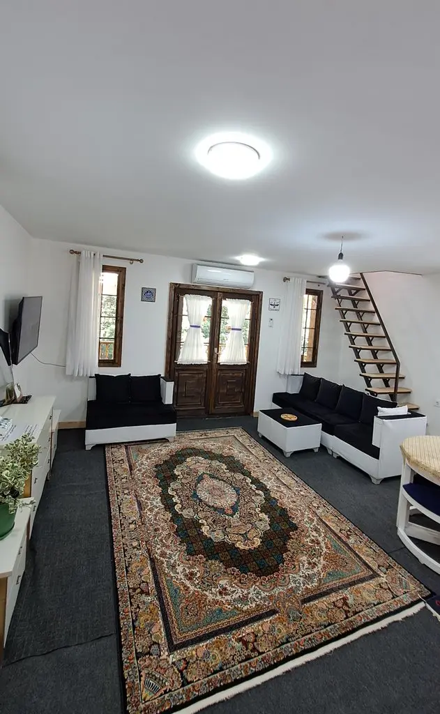 کلبه یک خوابه چوبی بامبو