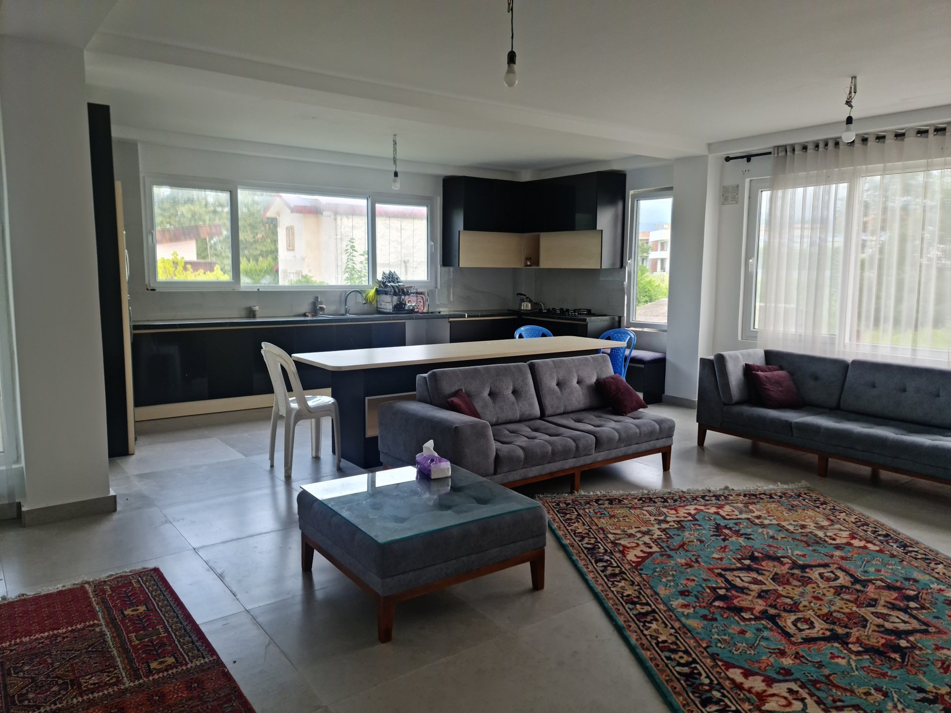 ویلا سه خوابه استخردار آبگرم پشت شهر