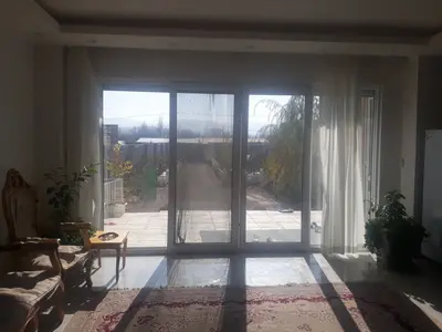 ویلا دوخوابه دوبلکس سپید 1